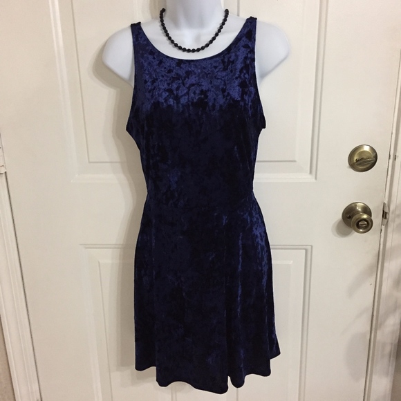 h&m blue velvet dress